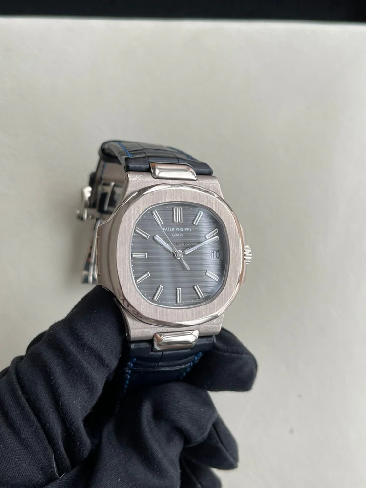 Patek Philippe Nautilus 5711G-001